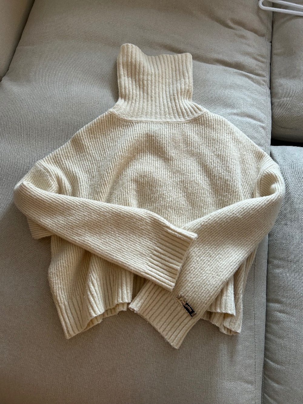Turtelneck sweater